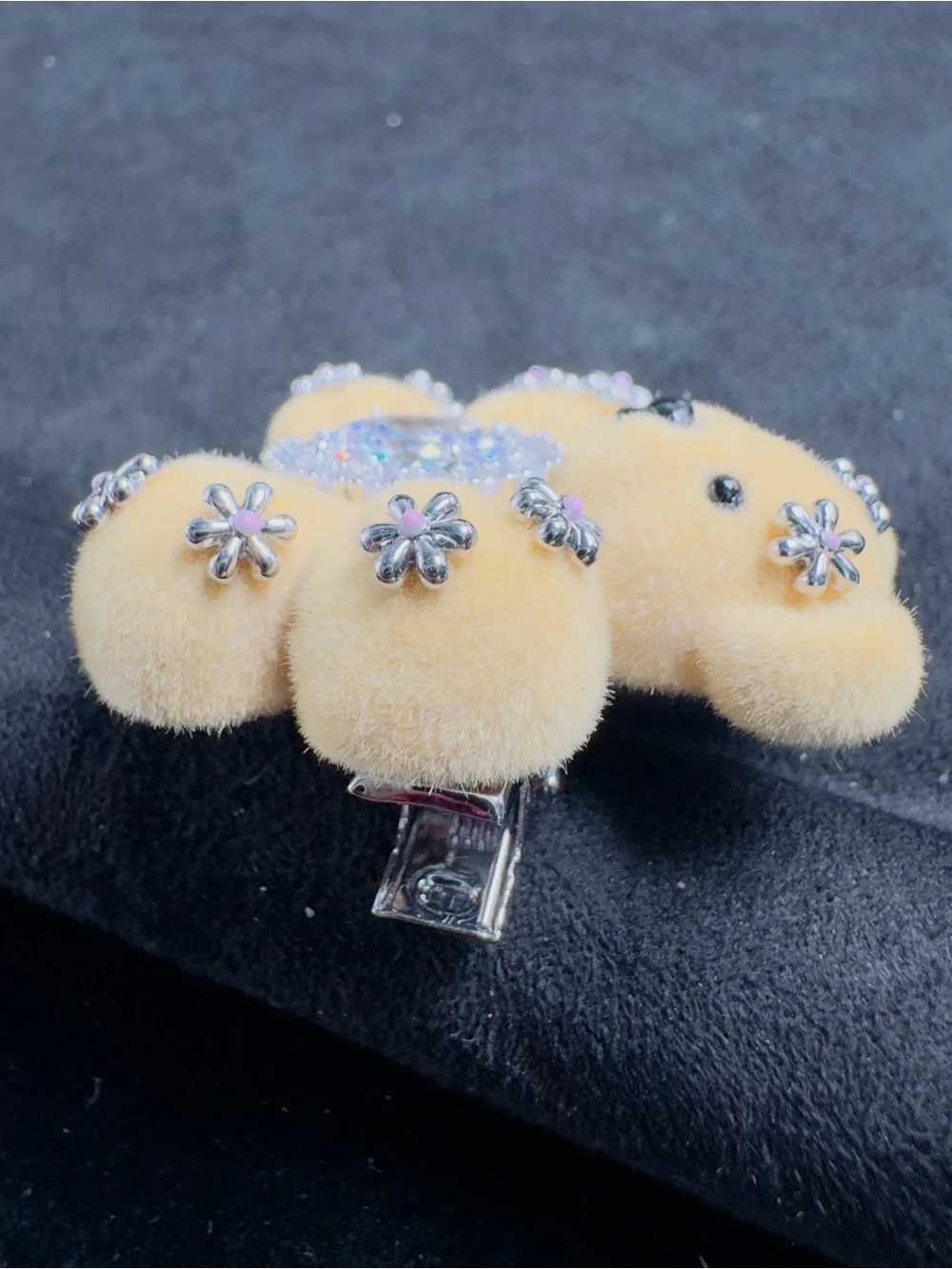 Plush Flower Bear Accent Hair Clip - Cream